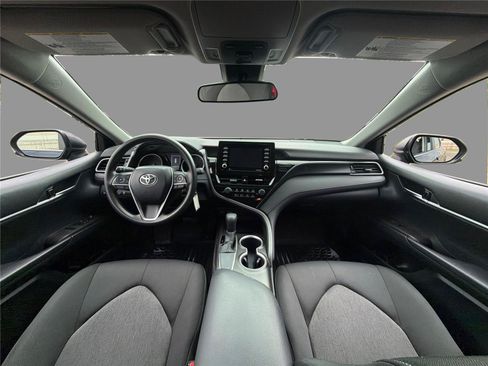 Used 2021 Toyota Camry LE FWD image 21