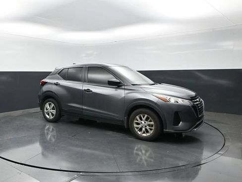 Used 2024 Nissan Kicks S FWD image 1