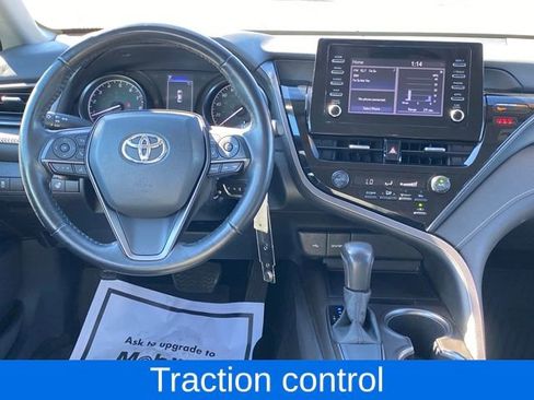 Used 2022 Toyota Camry SE image 6