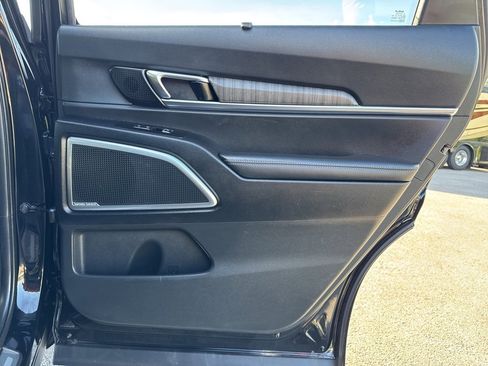 Used 2023 Kia Telluride SX Prestige image 18