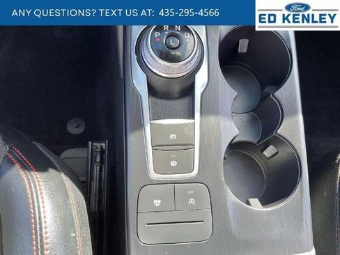 Certified 2022 Ford Escape SEL w/ SEL Stealth AWD Package image 16