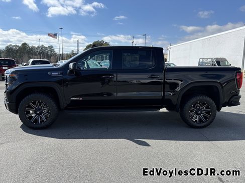Used 2023 GMC Sierra 1500 AT4 w/ AT4 Premium Package image 7
