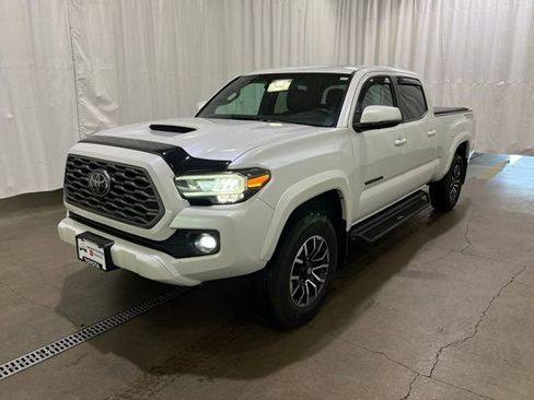 Certified 2023 Toyota Tacoma TRD Sport w/ TRD Premium Sport Package AWD/4WD image 8