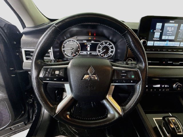 Used 2024 Mitsubishi Outlander SE FWD image 12