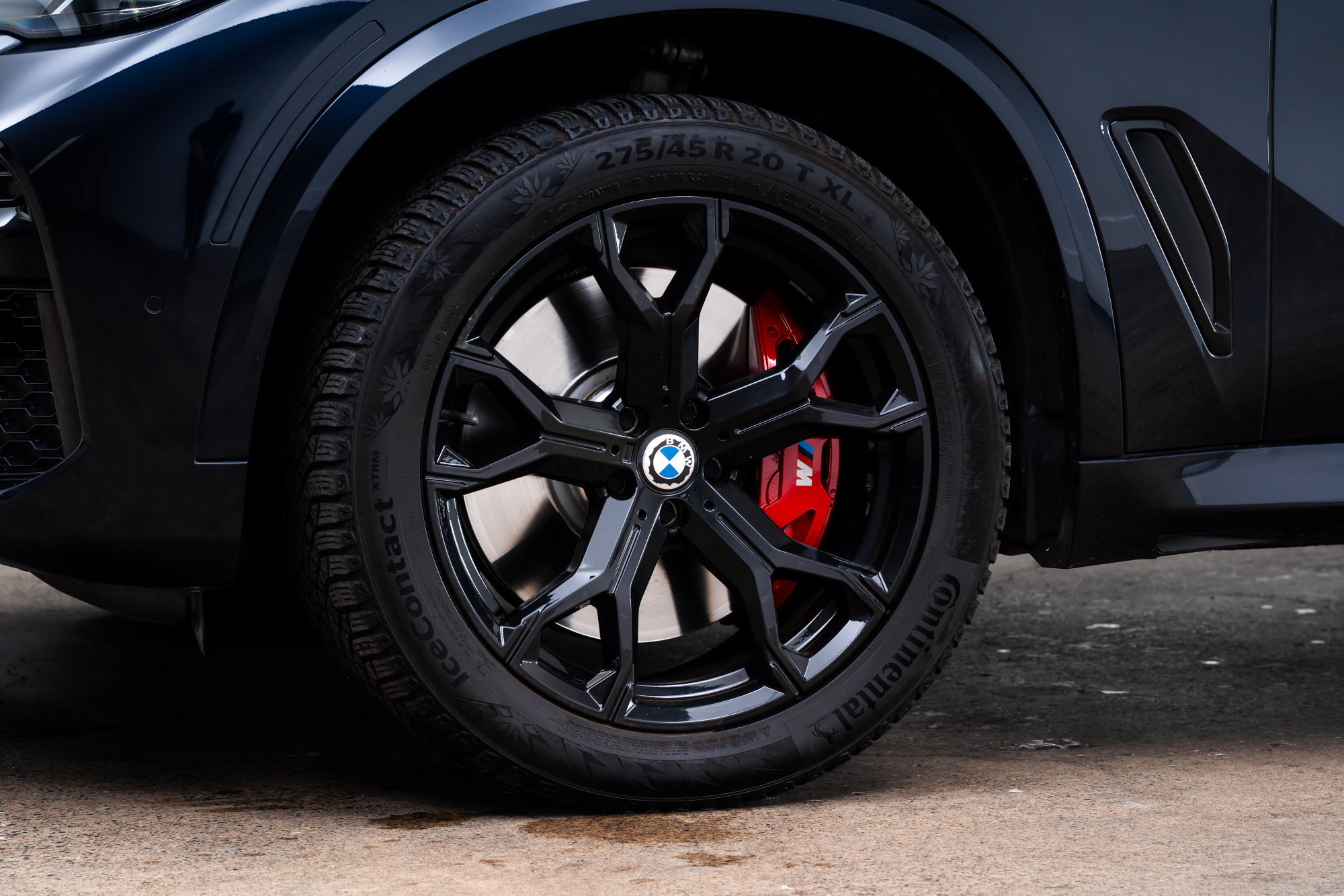 Used 2022 BMW X5 M50i AWD/4WD image 4