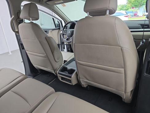 Used 2024 Honda Odyssey EX-L image 11