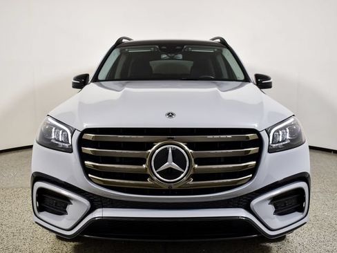 Certified 2025 Mercedes-Benz GLS 580 4MATIC image 10