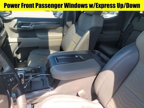 Used 2022 Chevrolet Silverado 1500 ZR2 w/ Technology Package image 22