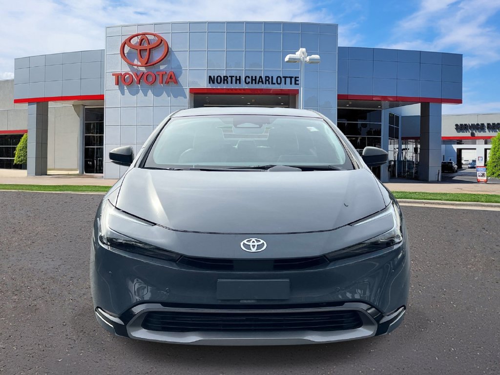 Used 2026 Toyota Prius XLE FWD image 3