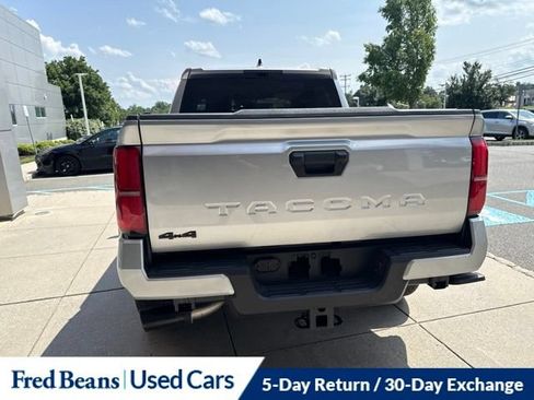 Used 2025 Toyota Tacoma TRD Off-Road AWD/4WD image 11