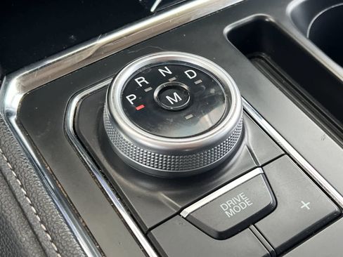 Used 2017 Ford Fusion SE w/ Fusion SE Technology Package FWD image 22