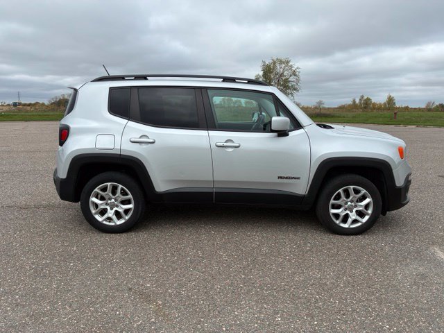 Used 2016 Jeep Renegade Latitude AWD/4WD image 1