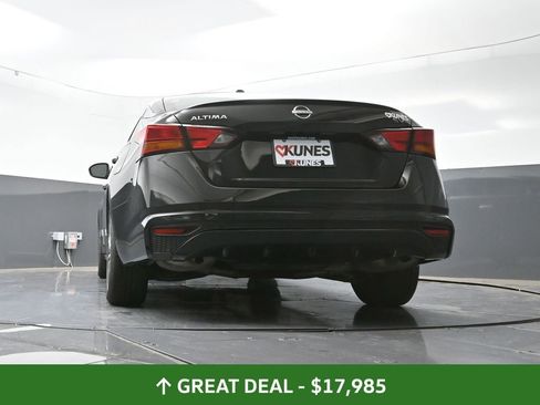 Used 2024 Nissan Altima 2.5 SV image 56