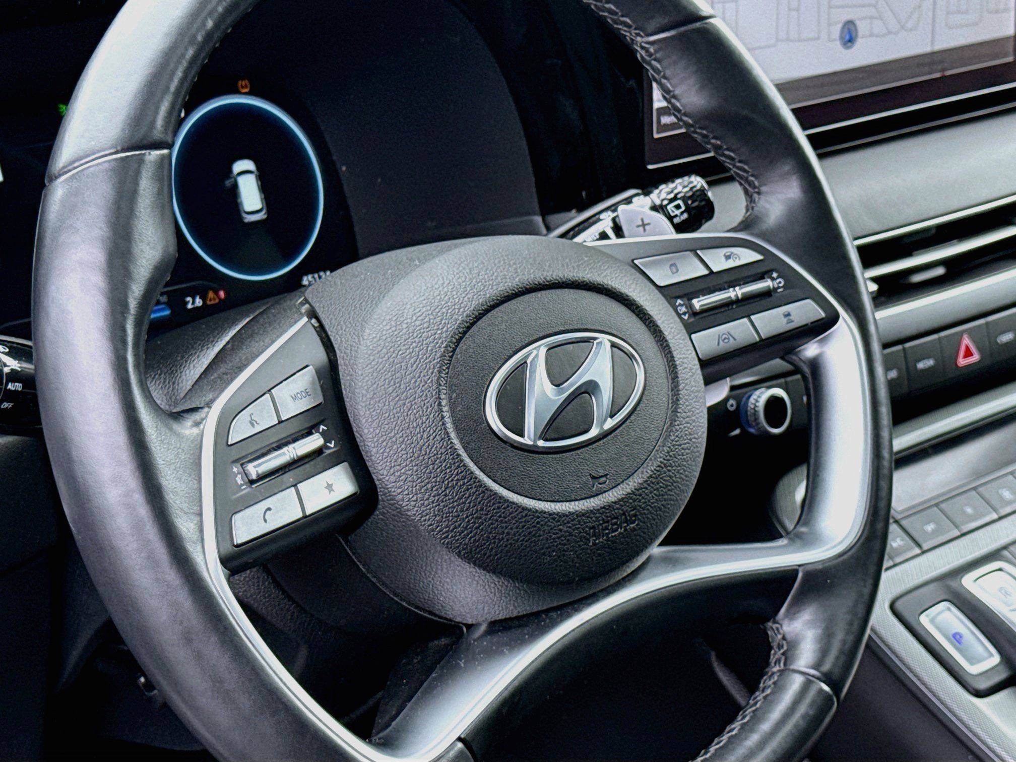 Used 2024 Hyundai Palisade SEL w/ Premium Package FWD image 12