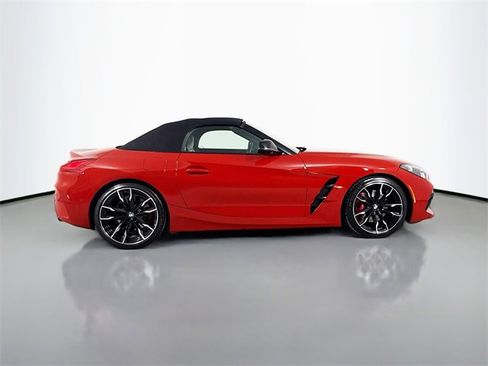 Used 2025 BMW Z4 M40i w/ Premium Package image 4