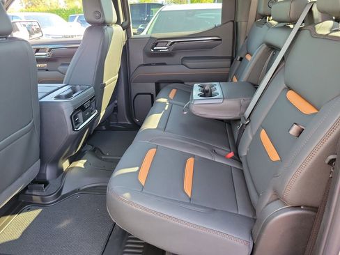 New 2026 GMC Sierra 1500 AT4 w/ AT4 Premium Package AWD/4WD image 8