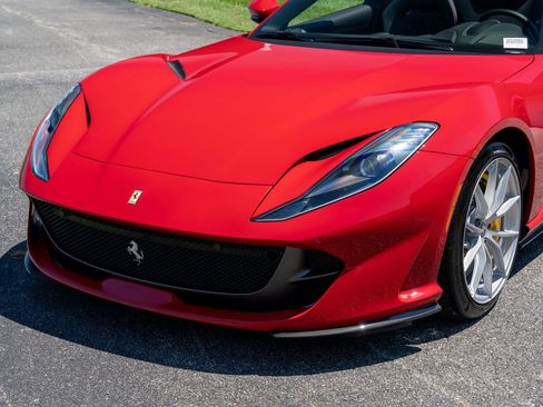 Used 2022 Ferrari 812 GTS RWD image 26