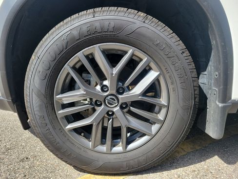 Used 2021 Nissan Rogue S image 5