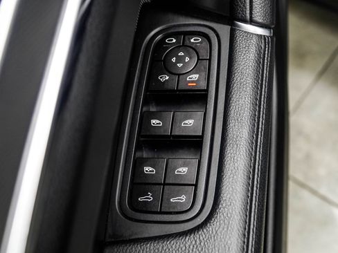 Used 2023 Porsche Cayenne Platinum Edition AWD/4WD image 42