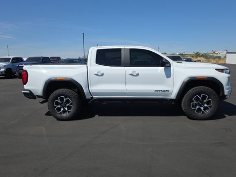 Used 2024 GMC Canyon AT4X AWD/4WD image 8