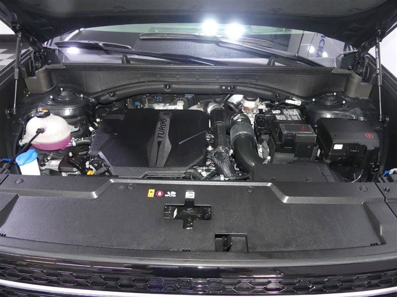 Used 2024 Hyundai Santa Fe Calligraphy AWD/4WD image 12
