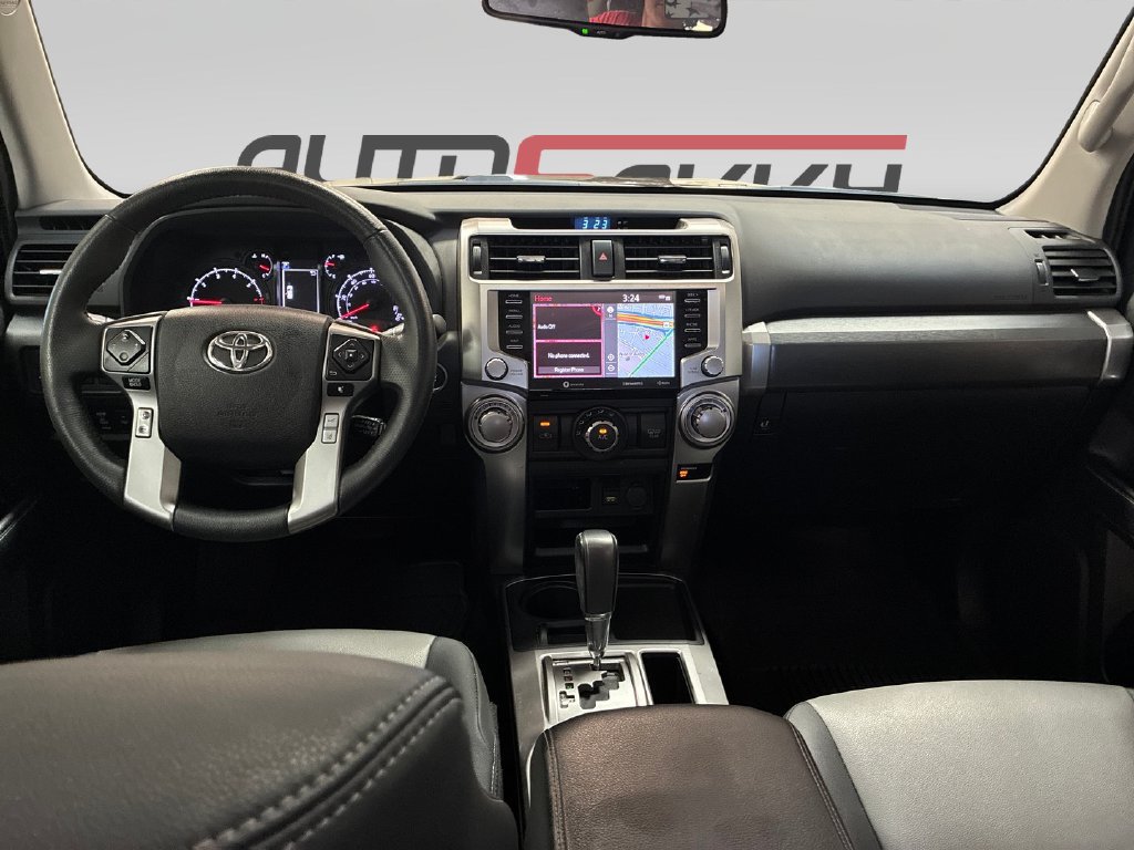 Used 2022 Toyota 4Runner SR5 Premium w/ Moonroof Package RWD image 18