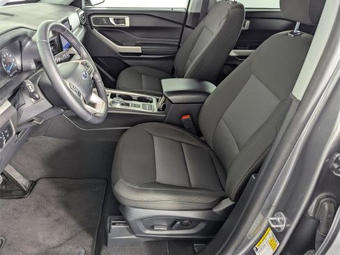 Used 2024 Ford Explorer XLT image 50