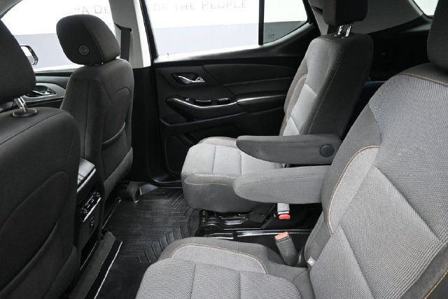Used 2020 Chevrolet Traverse LT FWD image 24