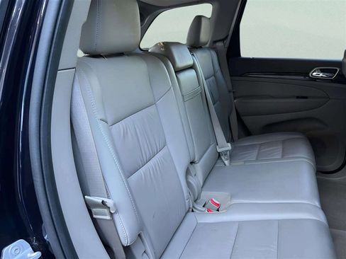 Used 2011 Jeep Grand Cherokee Laredo AWD/4WD image 25
