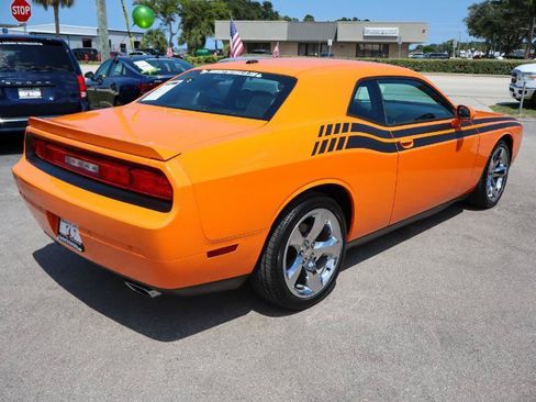 Used 2014 Dodge Challenger SXT Plus RWD image 6