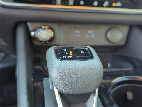 Used 2023 Nissan Rogue SV FWD image 23