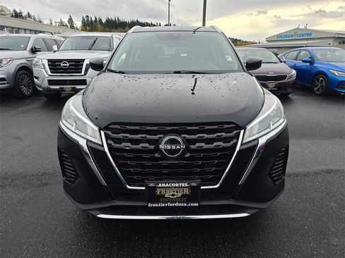 Used 2024 Nissan Kicks SV image 9