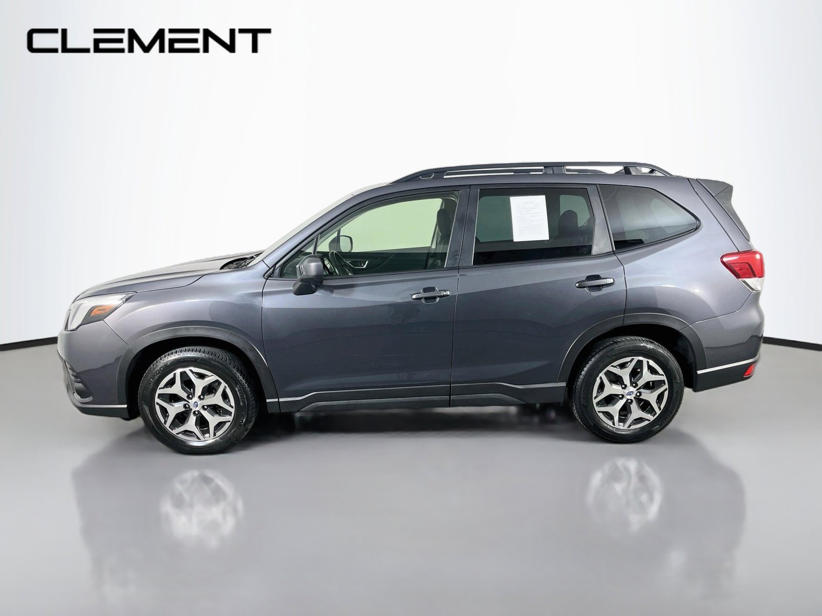 Used 2022 Subaru Forester Premium AWD/4WD image 4