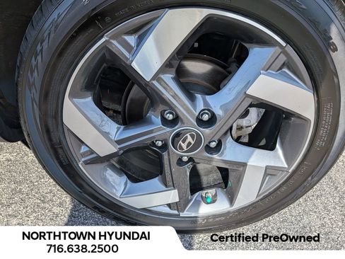 Used 2025 Hyundai Venue Limited FWD image 43