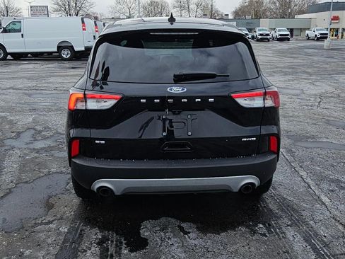 Used 2020 Ford Escape SE image 6