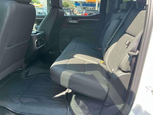 New 2026 GMC Sierra 1500 SLT w/ SLT Premium Plus Package AWD/4WD image 17