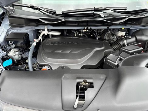 Used 2024 Honda Odyssey Sport image 32