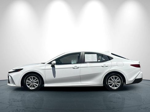 Used 2025 Toyota Camry LE w/ Convenience Package FWD image 7