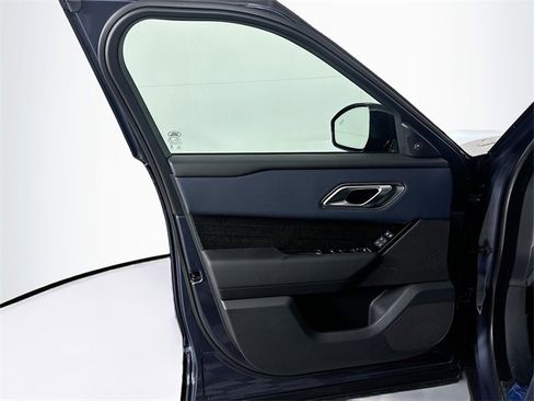 New 2026 Land Rover Range Rover Velar Dynamic SE image 11