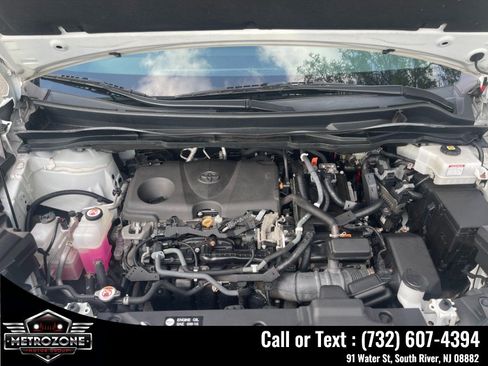 Used 2021 Toyota Sienna XLE FWD image 24