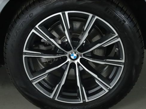 Used 2025 BMW X5 xDrive40i w/ M Sport Package image 40