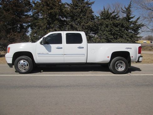 Used 2012 GMC Sierra 3500 Denali AWD/4WD image 9