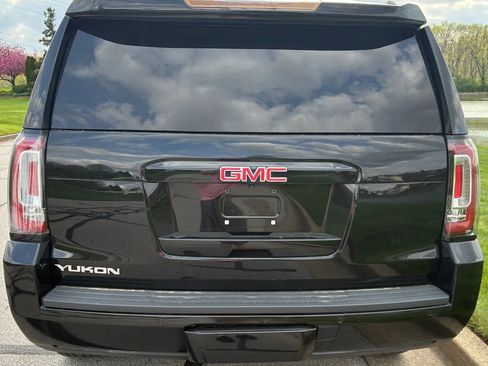 Used 2020 GMC Yukon SLE w/ SLE Value Package image 6