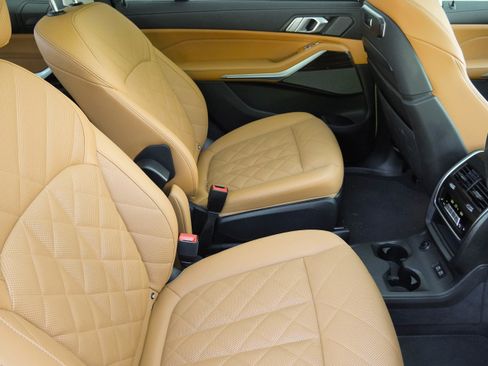 Certified 2025 BMW X7 xDrive40i w/ Premium Package image 35