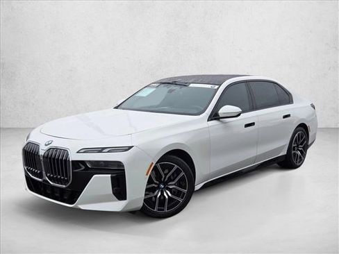 Certified 2023 BMW 760i xDrive image 1