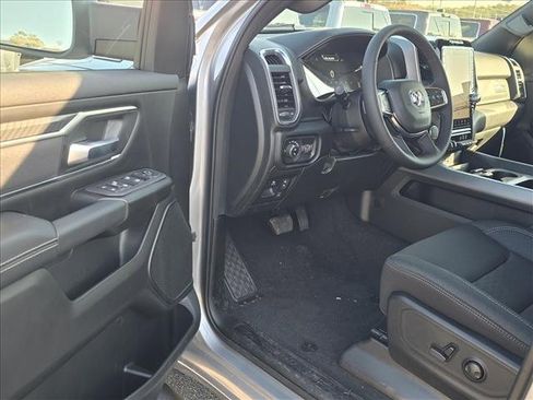 New 2026 RAM 1500 4x4 Crew Cab image 4