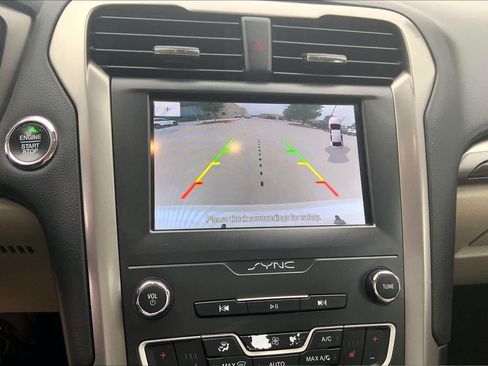 Used 2020 Ford Fusion SEL FWD image 29