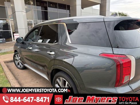 Used 2022 Hyundai Palisade Limited w/ Cargo Package image 3