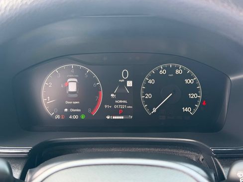 Used 2025 Honda CR-V EX image 9