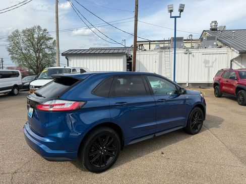 Used 2022 Ford Edge ST-Line image 5